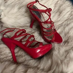 Red stiletto size 7